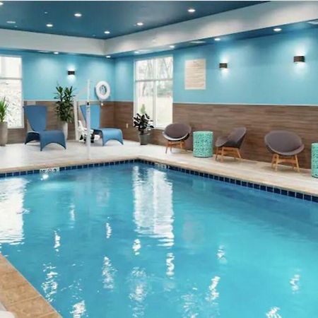 Hampton Inn & Suites Pekin Екстер'єр фото